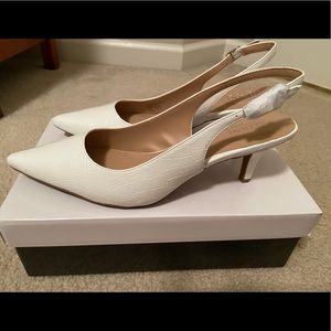 NEW IN BOX Women’s White Croc Heels